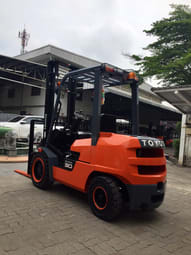 Toyota_Forklift_Truck_021